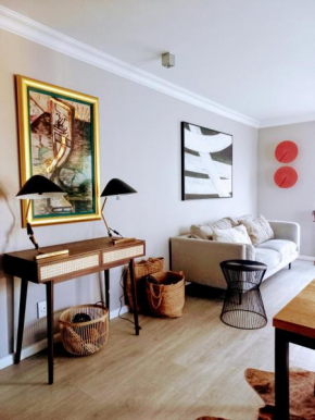 Beach & Mountain Views Luxury-Seapoint Prominade
